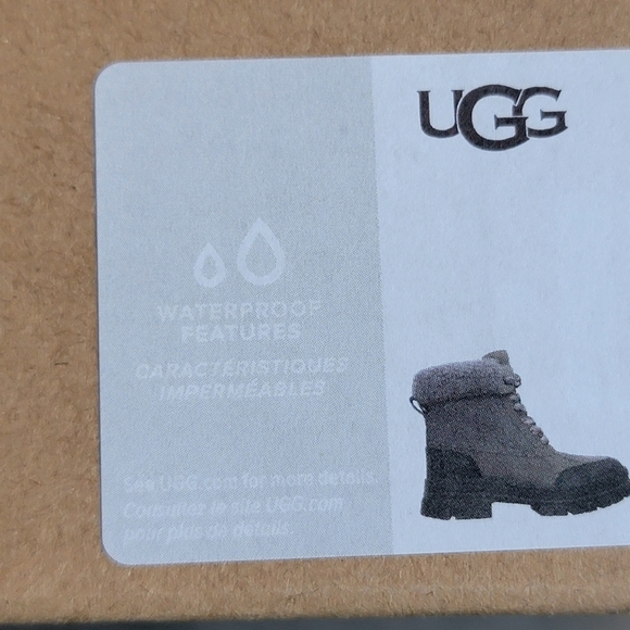 UGG Ashton Addie Tipped Waterproof Boot - Picture 9 of 10
